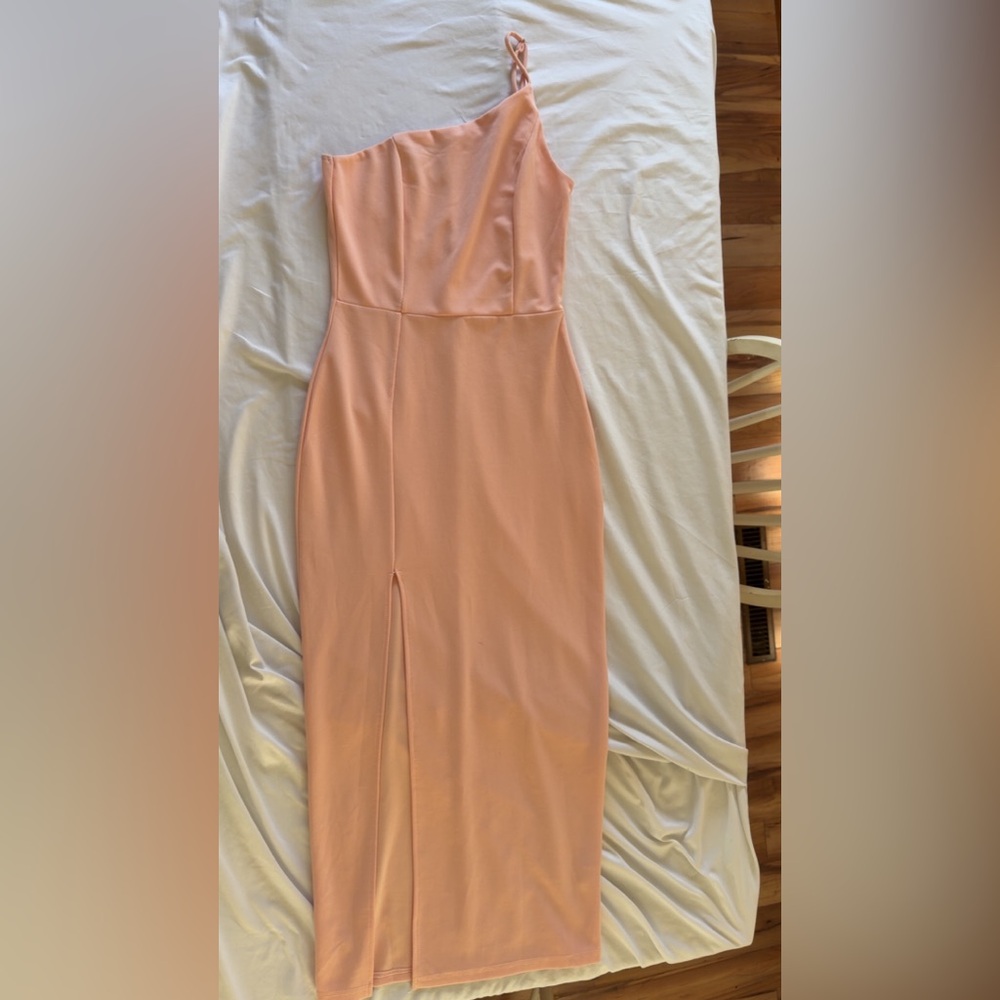 Chic One-Shoulder Peach Dress